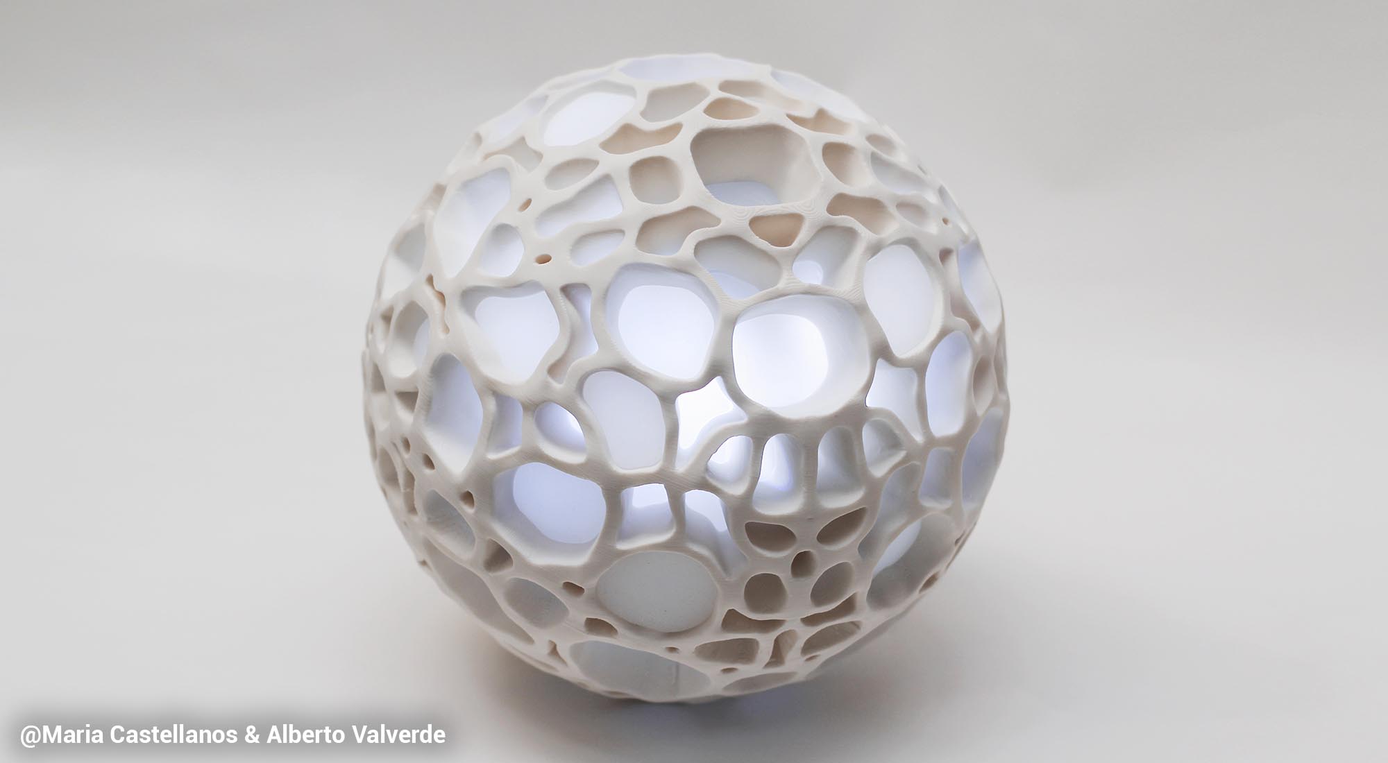 (Be)etogether, by Maria Castellanos & Alberto Valverde + Beesage