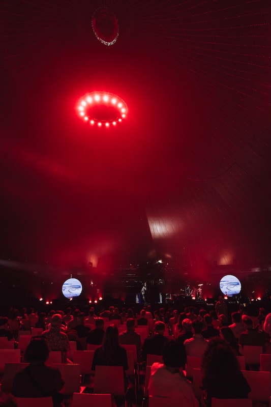 Lovetomorrow_KAT-AUSTEN-2_Atmosphere Kat Austen – Not Breaking – This Wave Drowns Hate - credit @tinneconjaertsphotography and Love Tomorrow